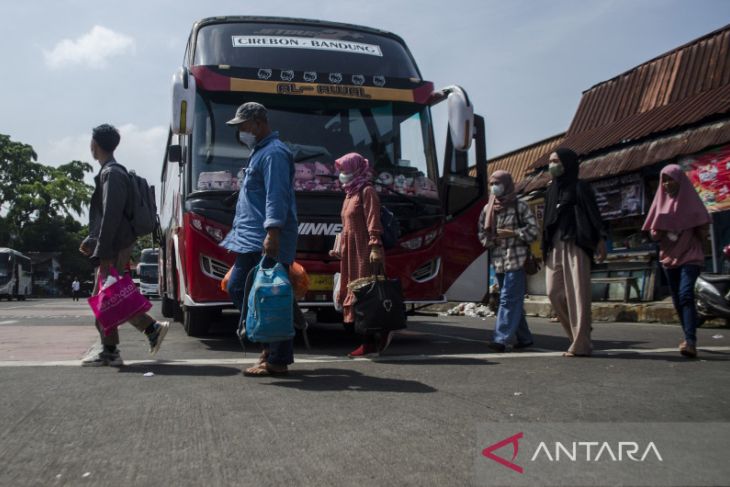 Arus balik di terminal Cicaheum Bandung 