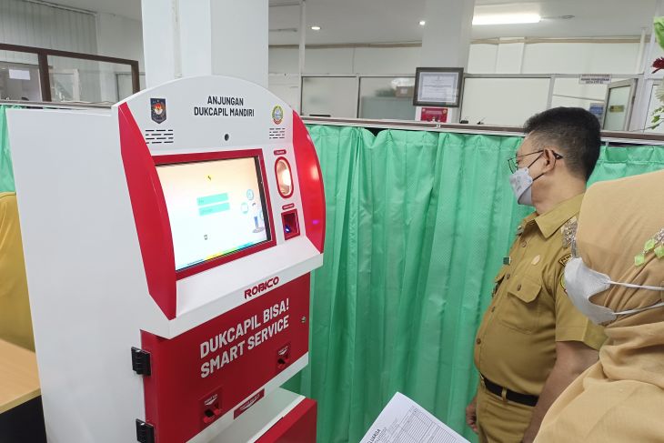 Disdukcapil Pontianak Sediakan Mesin ADM Cetak Dokumen Masyarakat ...