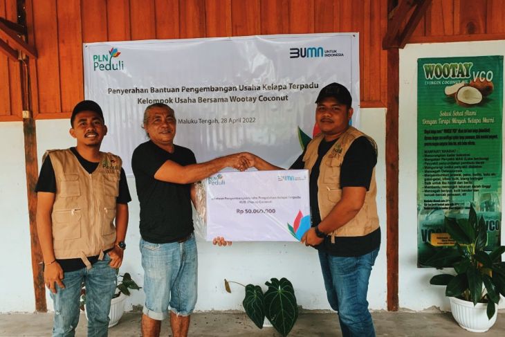 PLN bantu usaha VCO di Maluku Tengah