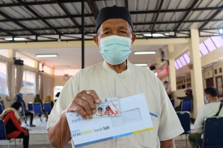 Warga Depok rasakan manfaat program Kartu Depok Sejahtera