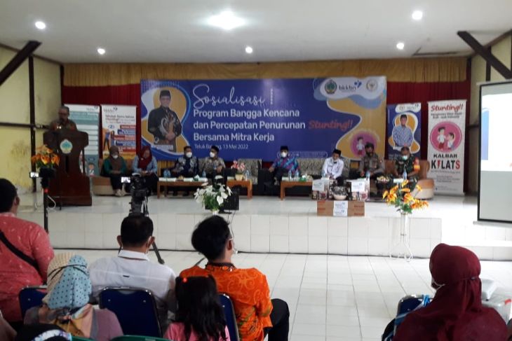Assisten III Kayong Utara ajak para Kades lebih berperan turunkan stunting