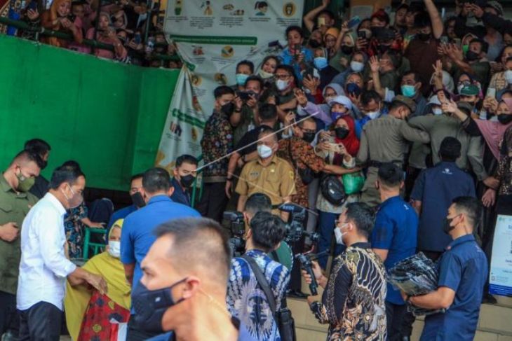 Presiden Jokowi kunjungi Pasar Cibinong Bogor