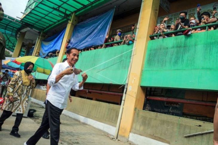 Presiden Jokowi kunjungi Pasar Cibinong Bogor