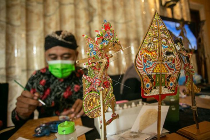 Suguhan Pembuatan Wayang Saat DEWG G20