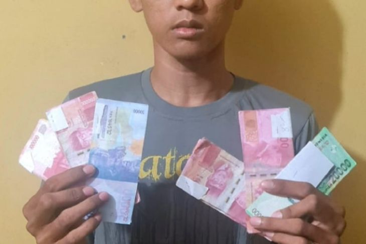 Dua pemuda diamankan polisi terkait uang palsu