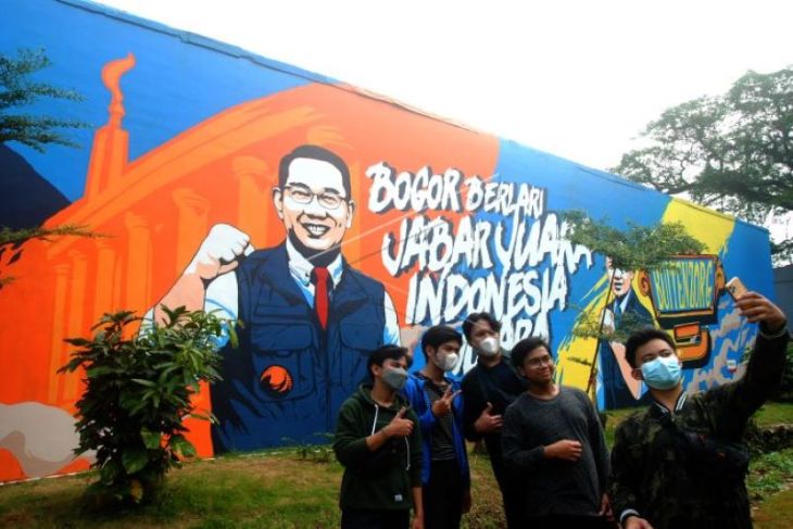 Mural bergambar Gubernur Jabar dan Wali Kota Bogor