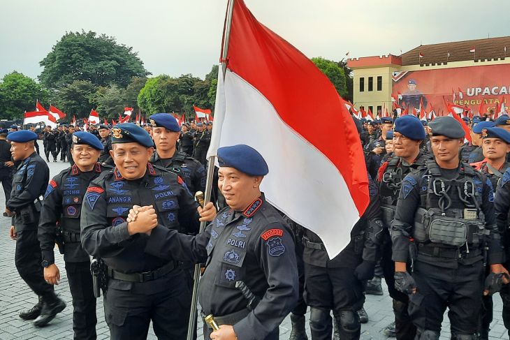 Korps Brimob Kini Dipimpin Jenderal Bintang Tiga - ANTARA News Jawa Timur