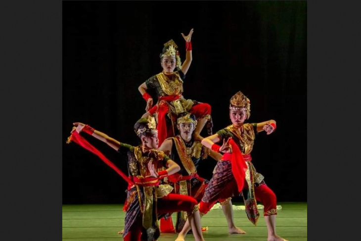 Tim Kesenian Indonesia tampil di Sibu International Dance Festival