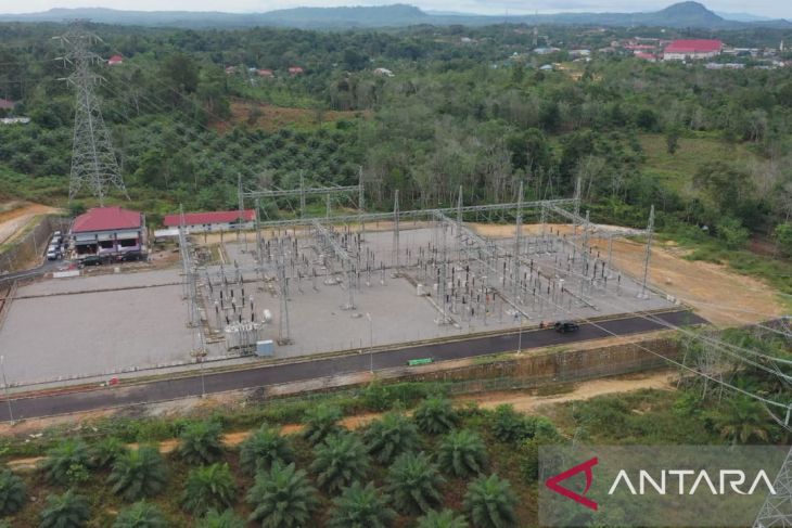 PLN UIP KLB selesaikan bangun transmisi sepanjang 111,95 KM di Kalimantan Barat