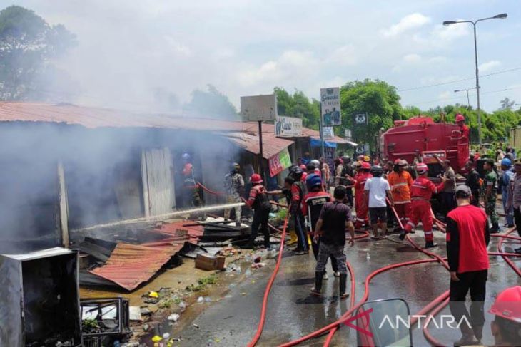 Tujuh toko di Lhokseumawe hangus terbakar