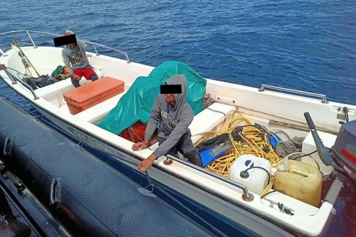 Polisi tangkap delapan nelayan gunakan alat tangkap ikan ilegal
