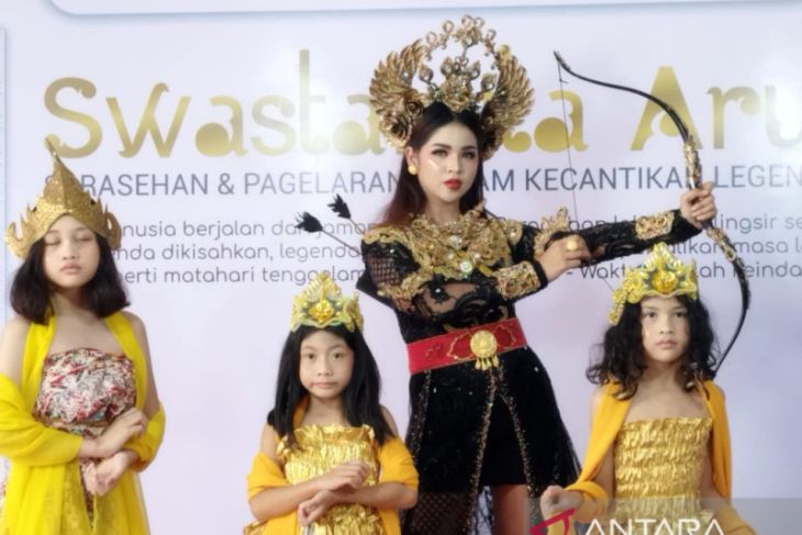 Untag Surabaya tampilkan para dewi legenda Indonesia melalui parade kecantikan
