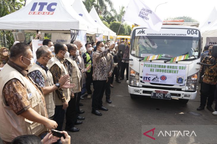 Pelepasan pengiriman RDF dari ITC Cempaka Mas ke Indocement