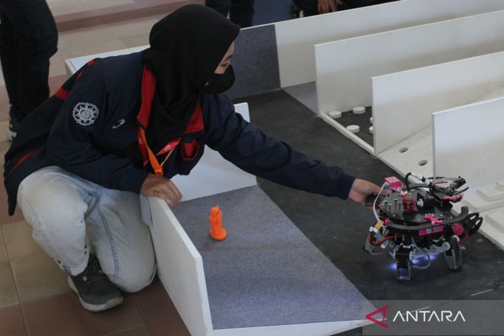 Kontes robot Indonesia