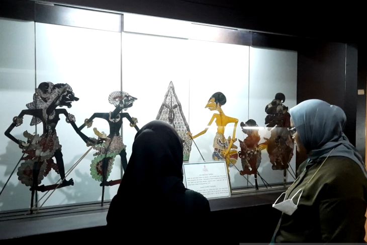 Intip koleksi wayang kulit dari luar Pulau Jawa di Museum Wayang