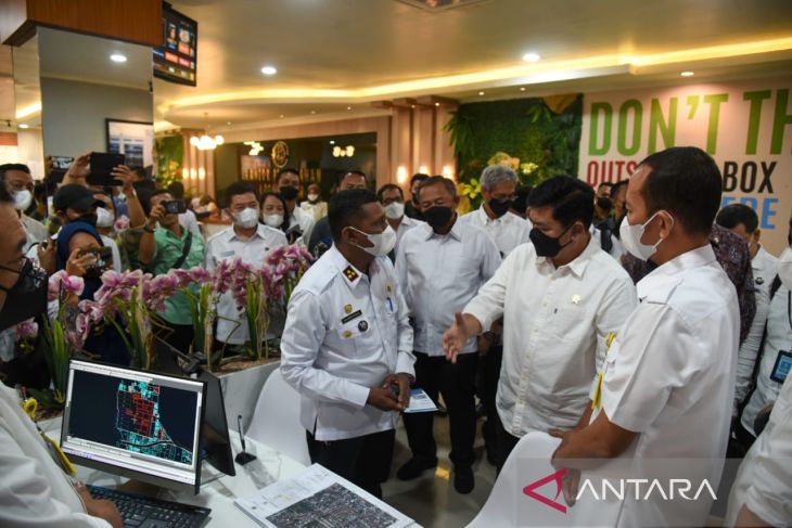 Menteri ATR/BPN sidak pelayanan Kantor ATR/BPN Kota Medan