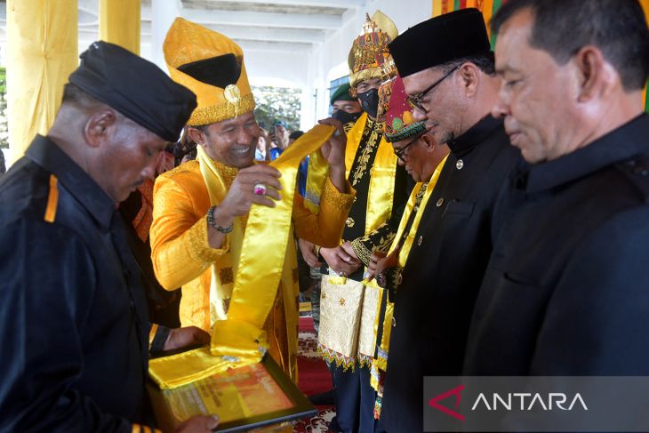 Tradisi adat seumeuleung Raja Daya Aceh