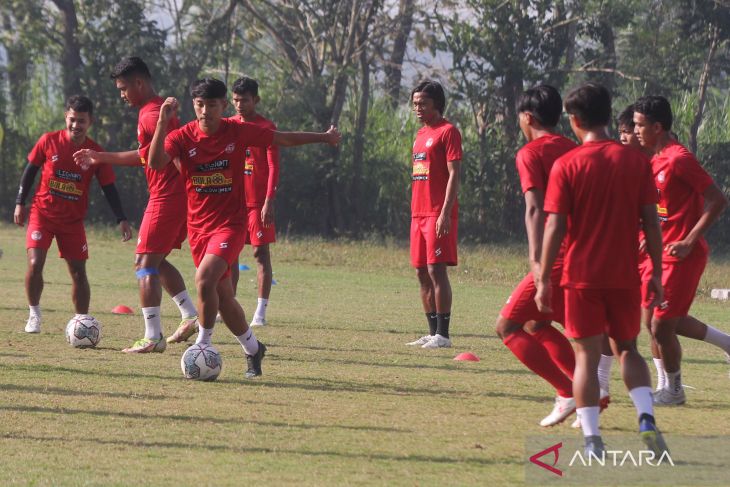 Latihan Arema jelang final Piala Presiden