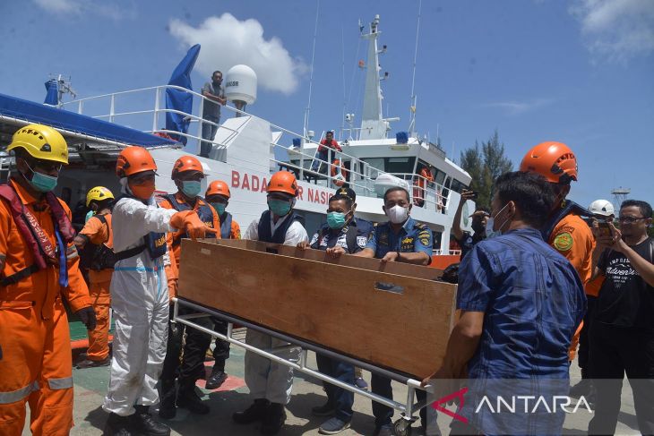 Evakuasi jenazah ABK kargo berbendera Panama di Aceh