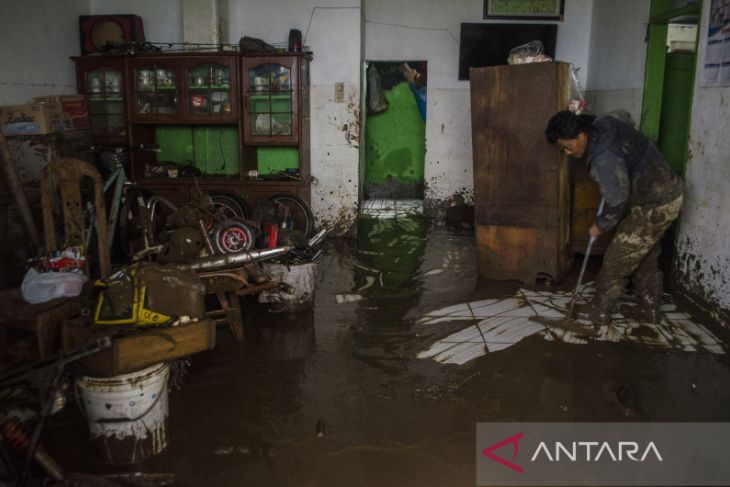 Dampak banjir bandang di Garut 