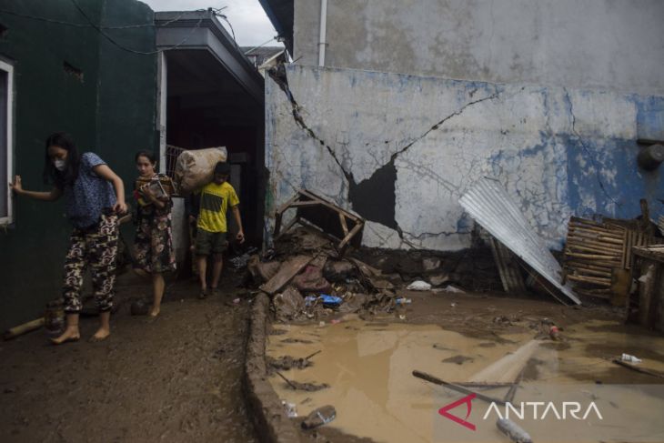 Dampak banjir bandang di Garut 