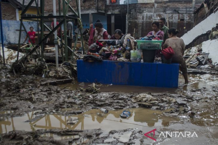 Dampak banjir bandang di Garut 