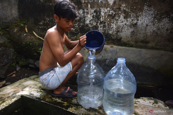 Ratusan Kepala Keluarga kesulitan air bersih