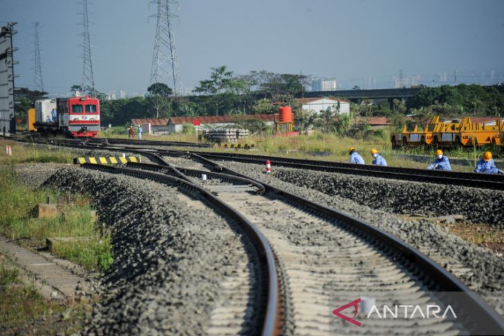 Pembangunan kereta cepat Jakarta - Bandung capai 76 persen 