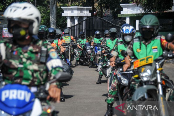 Distribusi minyak goreng murah di Bandung 