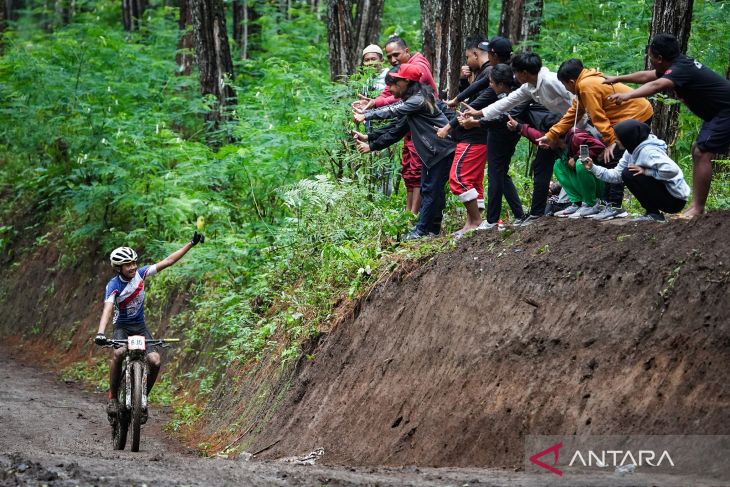Kejurnas balap sepeda gunung di Banyuwangi