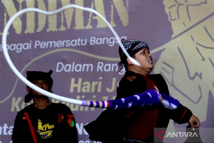 Kejuaraan seni pecut samandiman 