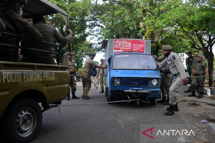 Operasi penertiban pedagang liar di Banda Aceh