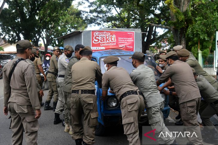 Operasi penertiban pedagang liar di Banda Aceh