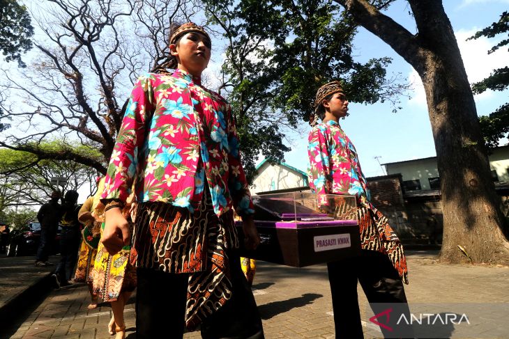 Upacara manusuk sima di Kota Kediri