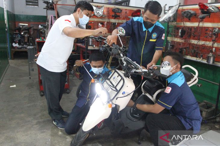 Sepeda motor listrik SMK Nasional Malang