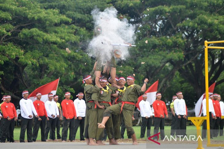 Upacara penutupan pendidikan bintara TNI AD