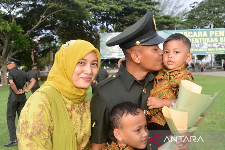 Upacara penutupan pendidikan bintara TNI AD