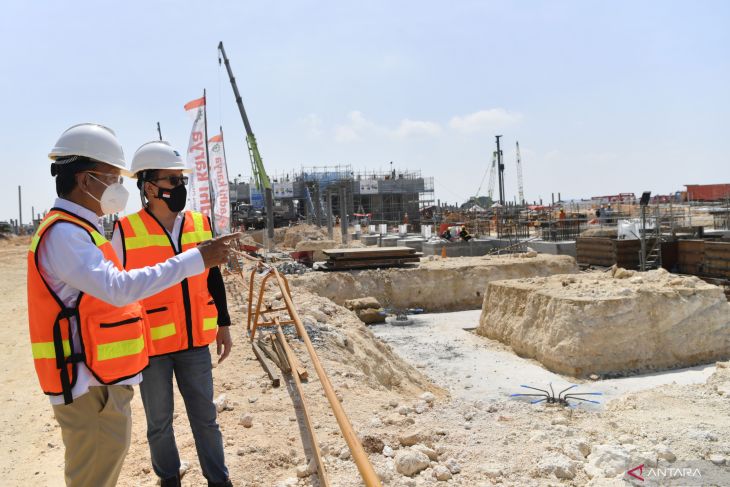 Minister reviews progress of Freeport smelter construction in Gresik