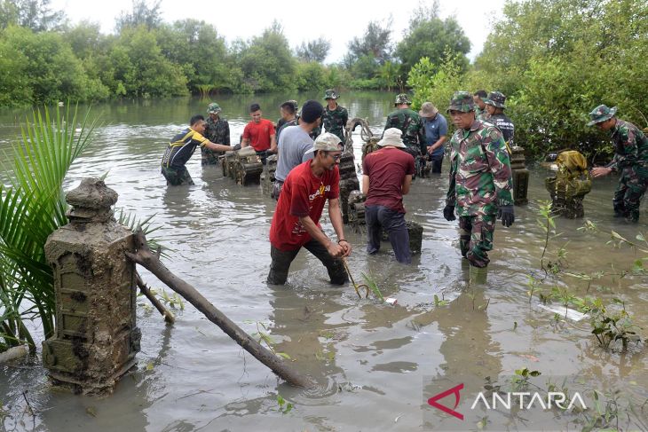 Bakti sosial TNI di situs Kerajaan Aceh Darussalam