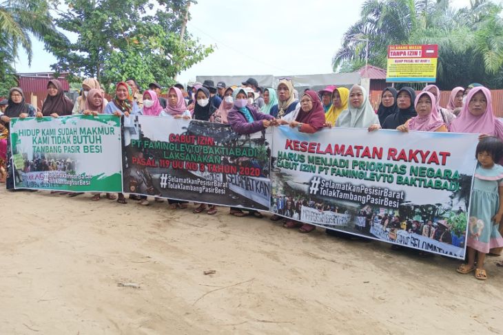 Koalisi Masyarakat Pesisir Seluma desak inspektur tambang stop penambangan pasir besi