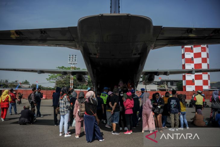 Peringatan Hari Bakti Ke-75 TNI AU 