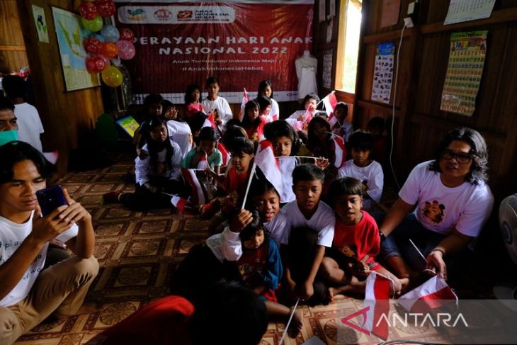 Anak rimba Jambi minta seragam dan sepeda ke Mensos