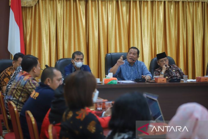 Wali Kota Padang Sidempuan ukur standart pelayan publik