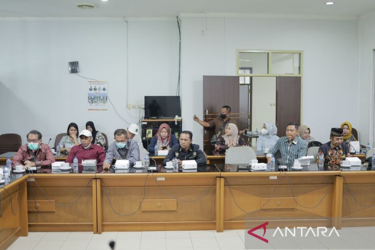 Wakil rakyat Kotim Kalteng studi banding Tatib Dewan ke DPRD Kalsel
