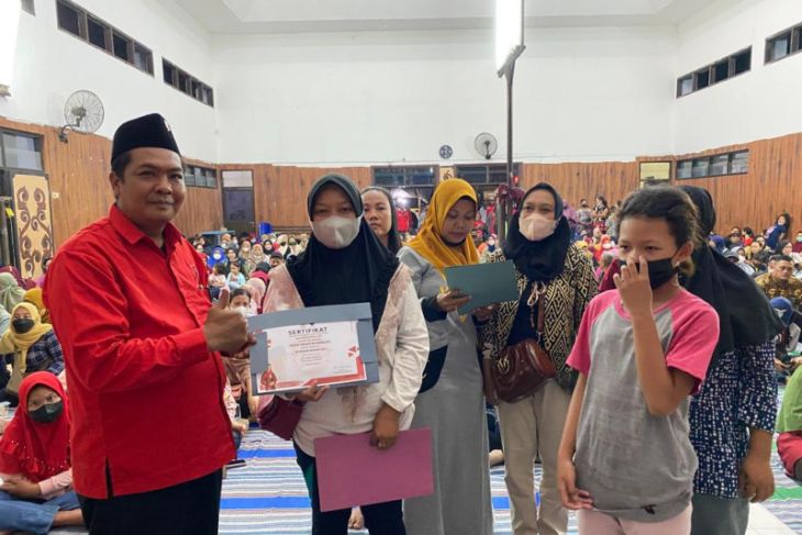 PDI Perjuangan ajak warga Surabaya lahirkan generasi hebat melalui PIP