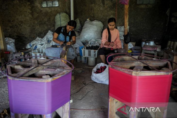 Penjualan gelasan di Tanjungsari mulai normal 