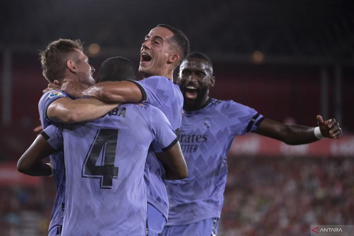 Real Madrid mulai musim dengan kemenangan 2-1 atas Almeria