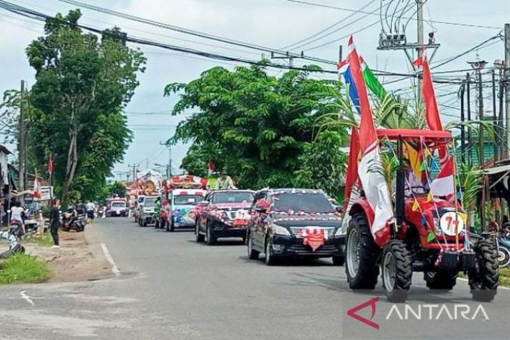 Ratusan Karnaval Kendaraan Hias Semarakkan HUT RI Ke-77