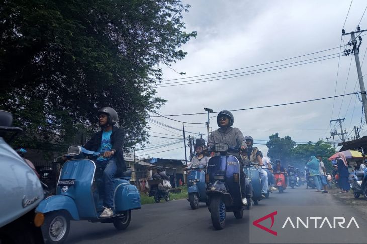 Ratusan Karnaval Kendaraan Hias Semarakkan HUT RI Ke-77