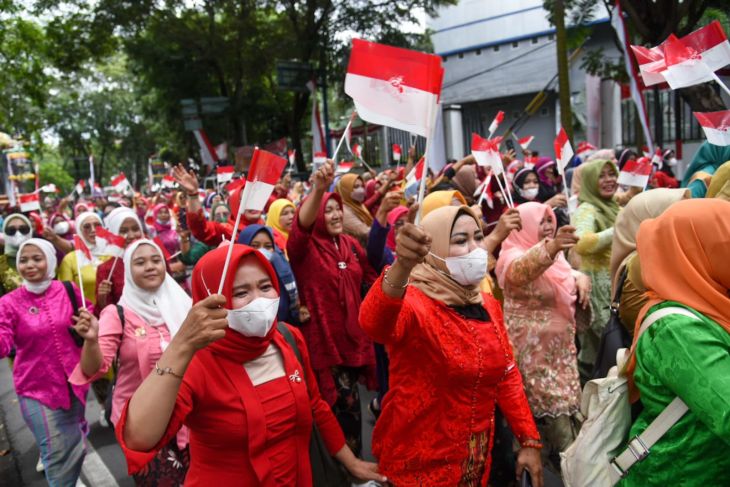 Parade Berkebaya Nusantara Goes to UNESCO